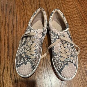 J Slides platform sneaker size 8